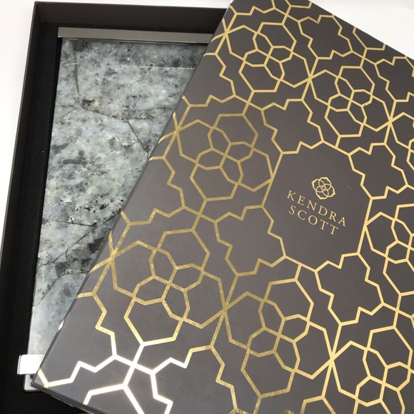 Kendra Scott Other - NWT Kendra Scott Stone Labradorite Slab Tray!
